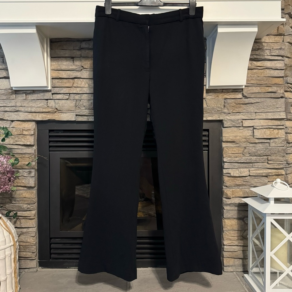 NEW WITHOUT TAGS, Aritzia Babaton Flared Program Pant, Size 14.